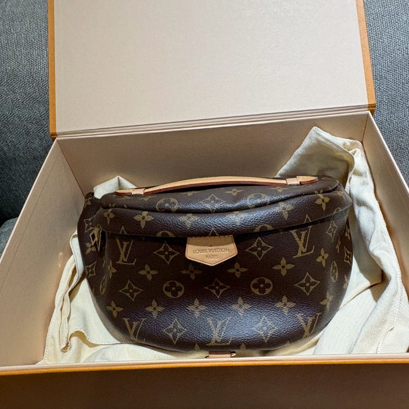 Louis Vuitton Monogram 胸包 晶片款-7