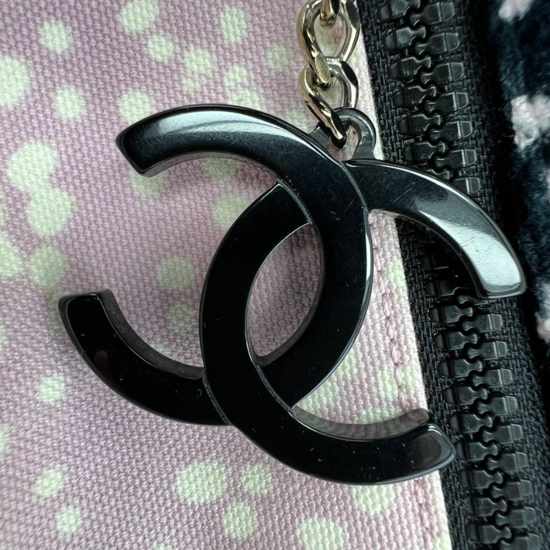 CHANEL 粉黑拼色帆布托特包-21