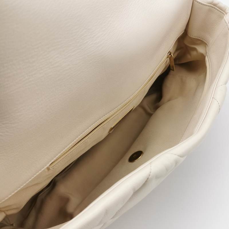 Chanel 19BagMaxi皮菱格絎縫穿皮雙C扣斜背包單肩包-6