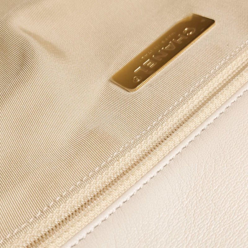 Chanel 19BagMaxi皮菱格絎縫穿皮雙C扣斜背包單肩包-9