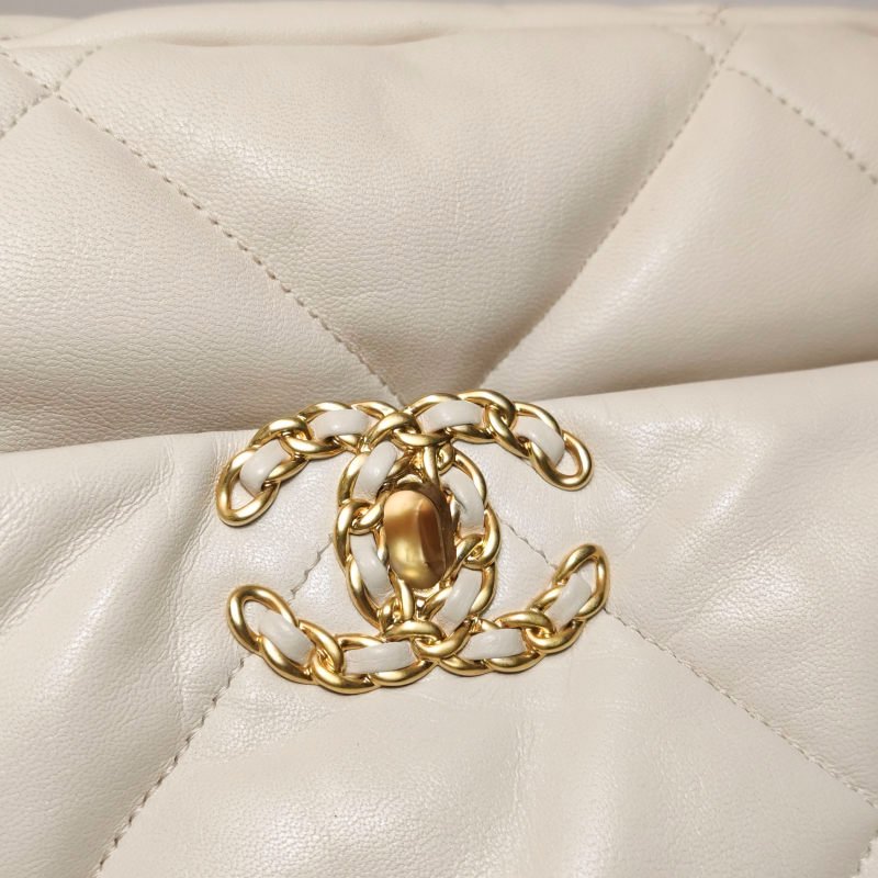 Chanel 19BagMaxi皮菱格絎縫穿皮雙C扣斜背包單肩包-15