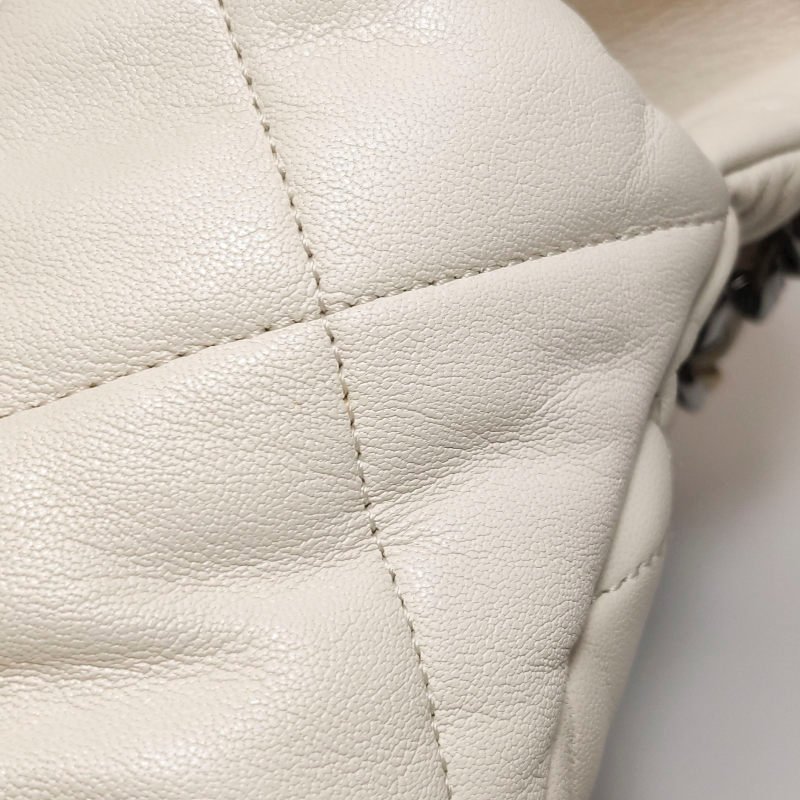 Chanel 19BagMaxi皮菱格絎縫穿皮雙C扣斜背包單肩包-20