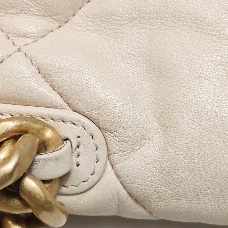 Chanel 19BagMaxi皮菱格絎縫穿皮雙C扣斜背包單肩包-21