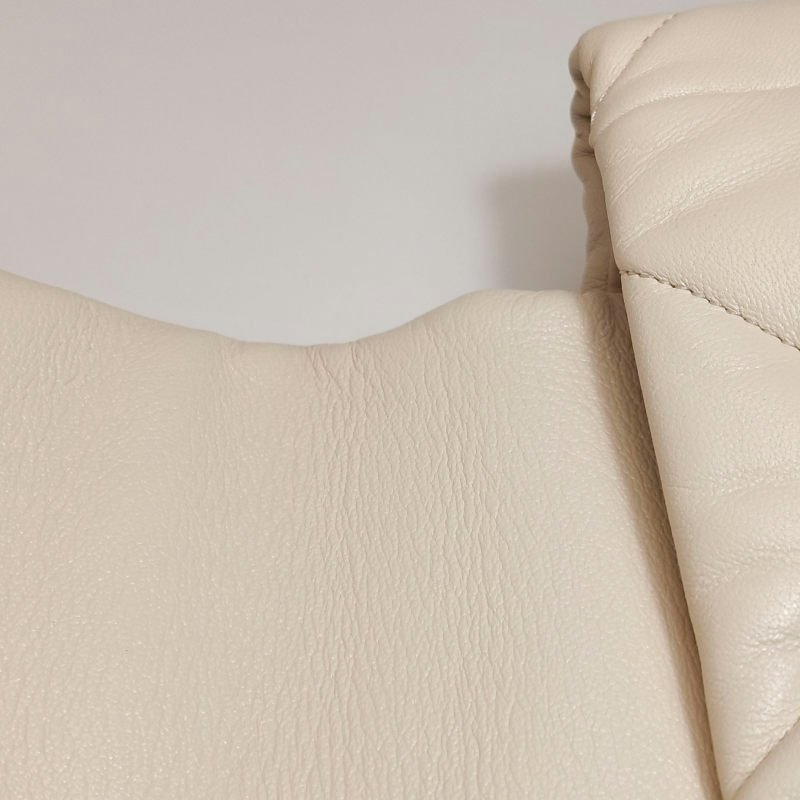 Chanel 19BagMaxi皮菱格絎縫穿皮雙C扣斜背包單肩包-24