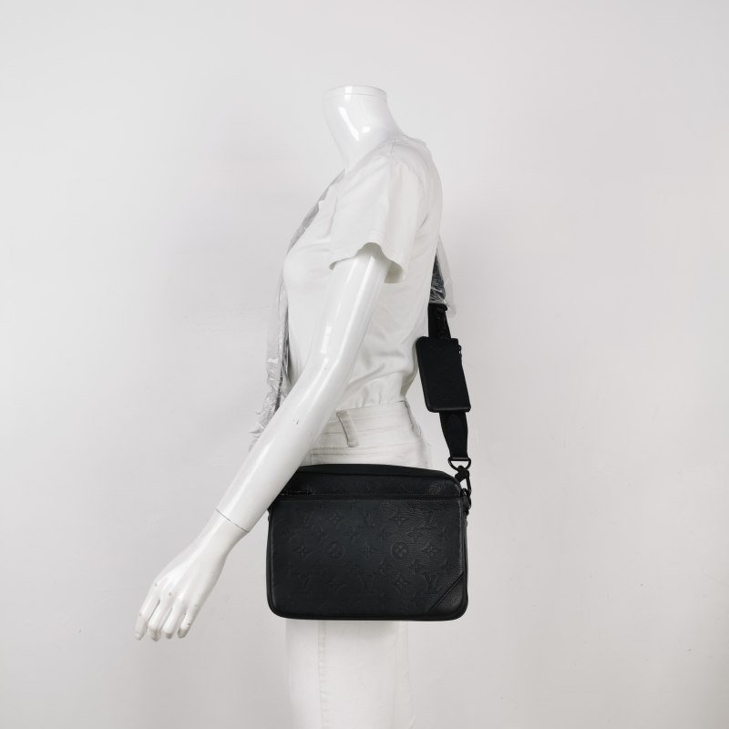 Louis Vuitton (LV)Trio牛皮純色老花壓紋子母包斜背包晶片款:-1