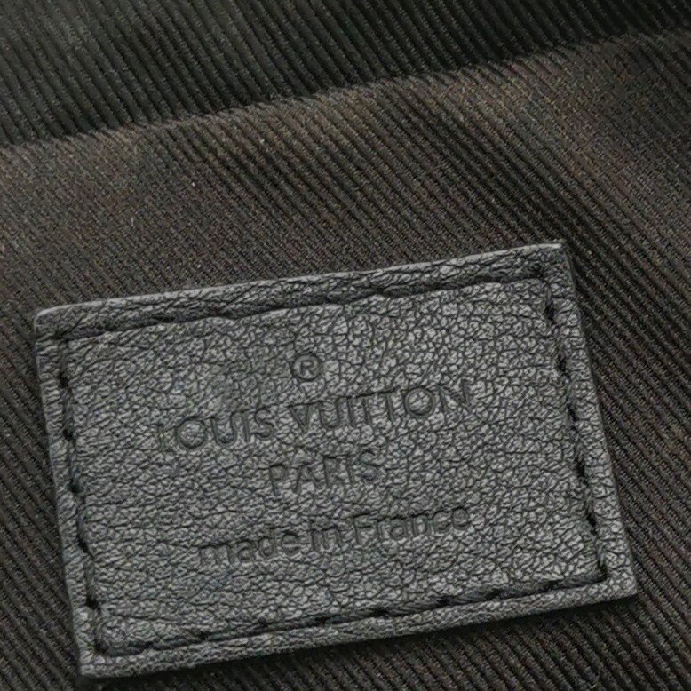 Louis Vuitton (LV)Trio牛皮純色老花壓紋子母包斜背包晶片款:-7