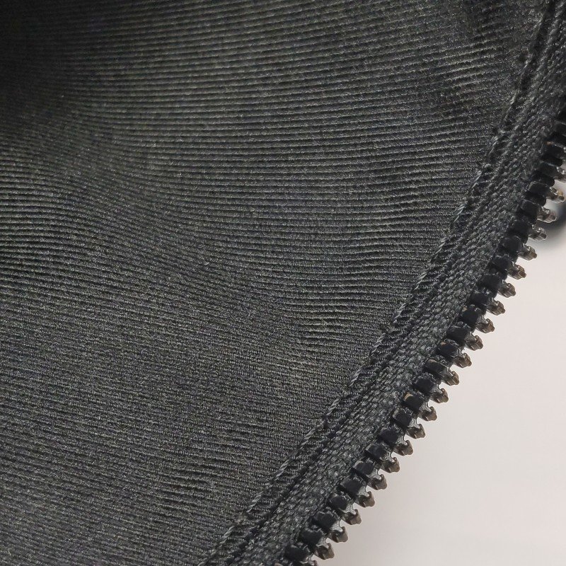 Louis Vuitton (LV)Trio牛皮純色老花壓紋子母包斜背包晶片款:-24