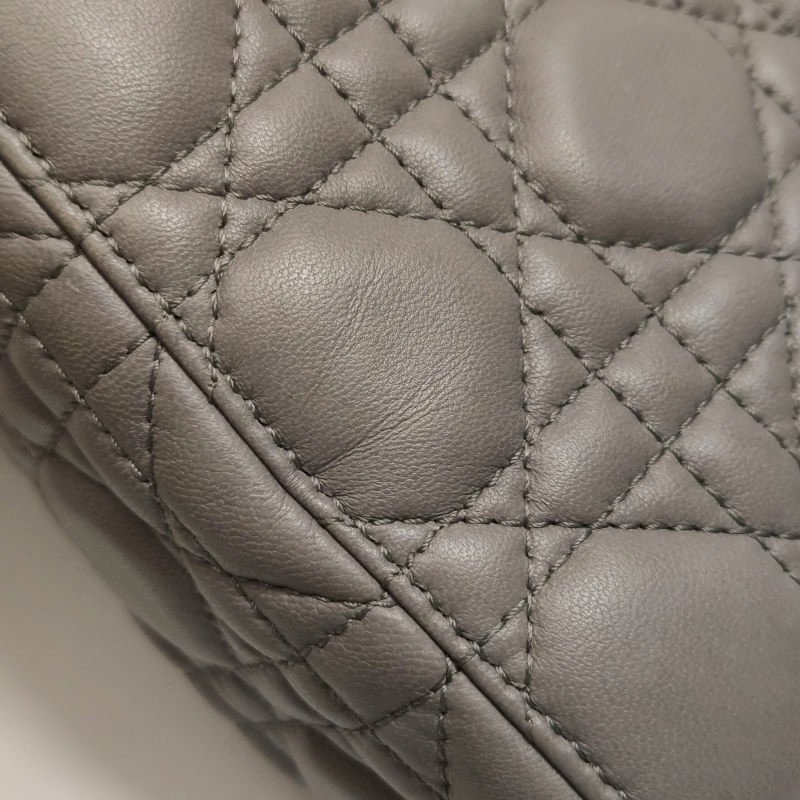 Dior Lady Dior戴妃包小羊皮藤格紋字母Logo吊飾手提包-20