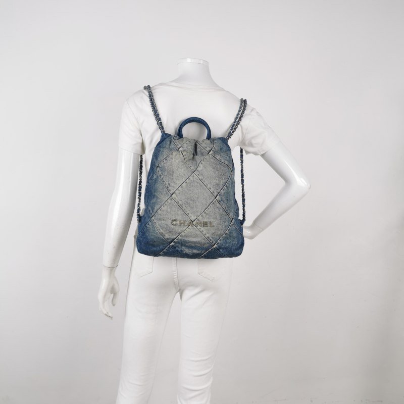 Chanel 22Bag牛仔褲拼色字母Logo雙肩包-1