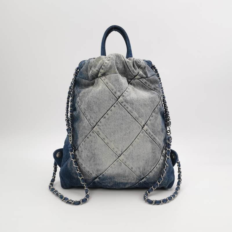 Chanel 22Bag牛仔褲拼色字母Logo雙肩包-4