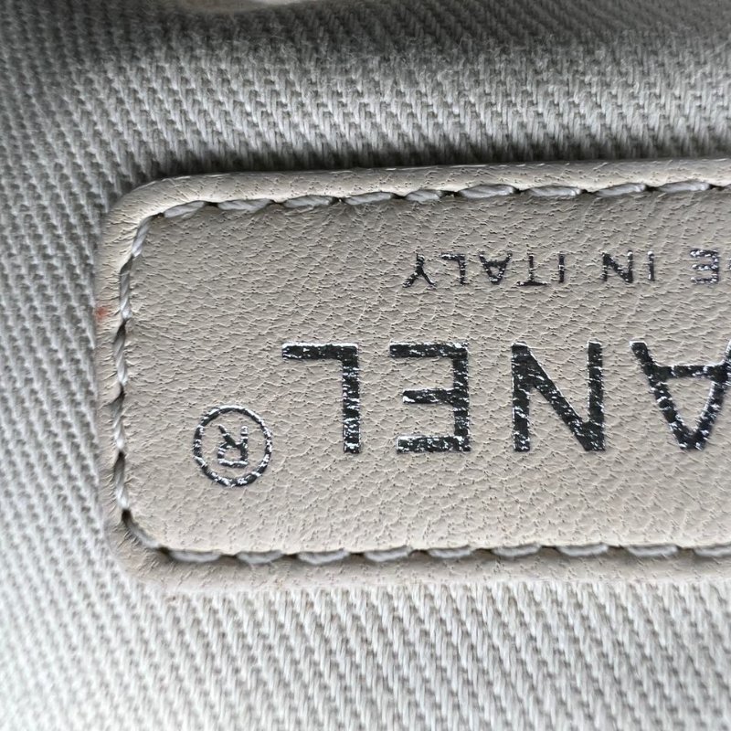 CHANEL 明線菱格紋大號手拿包-2