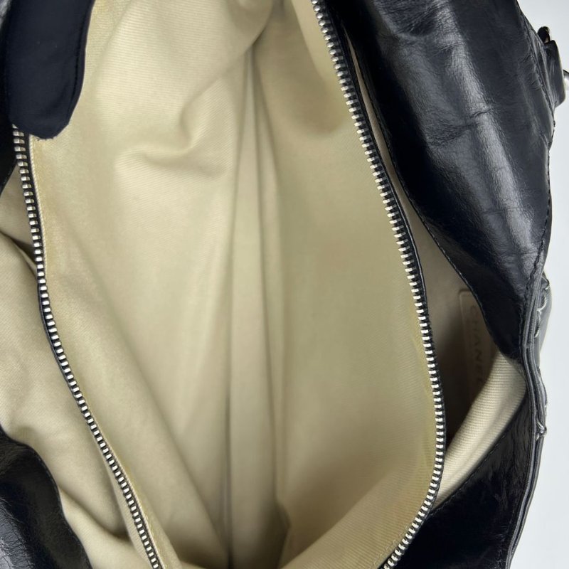 CHANEL 明線菱格紋大號手拿包-12