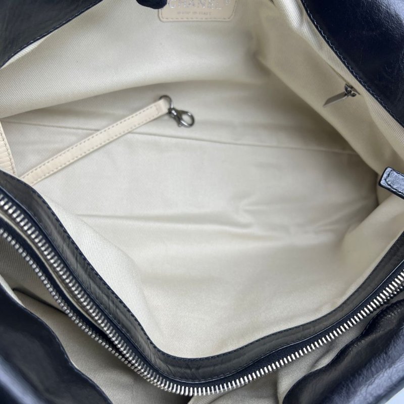 CHANEL 明線菱格紋大號手拿包-15