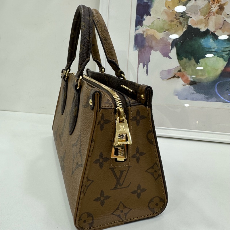 LV路易威登橫版onthego 托特包背法多樣 有購證-3