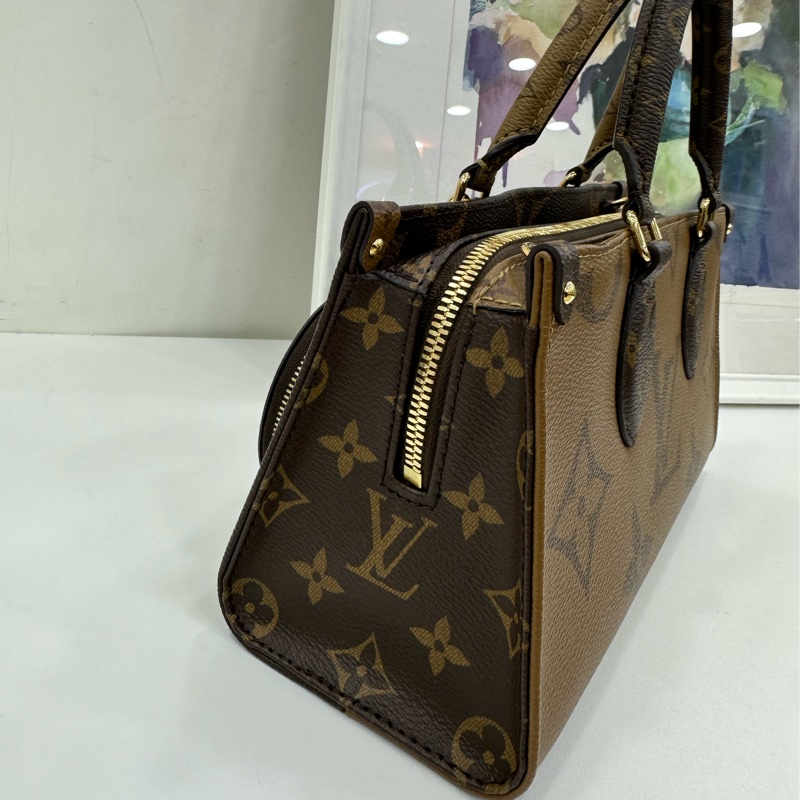 LV路易威登橫版onthego 托特包背法多樣 有購證-4