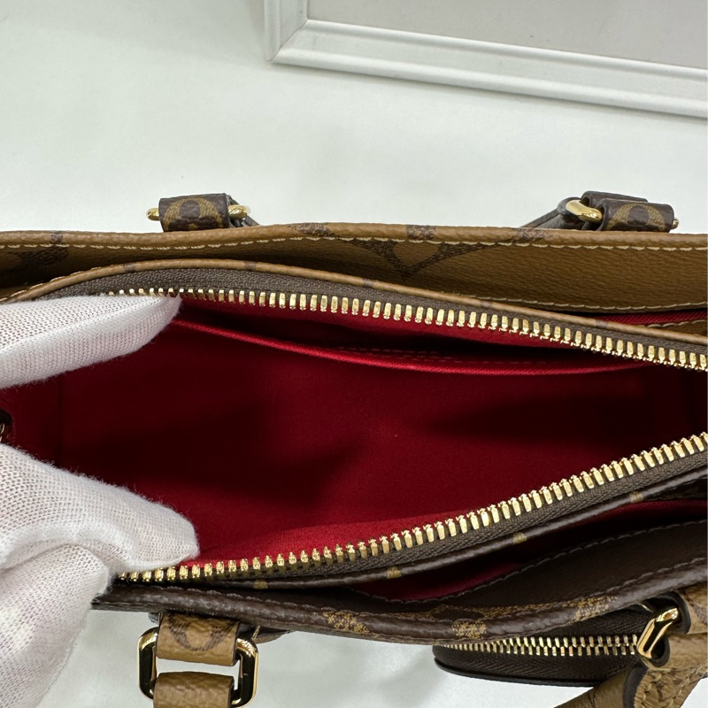 LV路易威登橫版onthego 托特包背法多樣 有購證-7