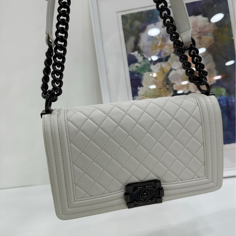 Chanel 香奈兒 Leboy中號 白色黑扣 羊皮 24開-6