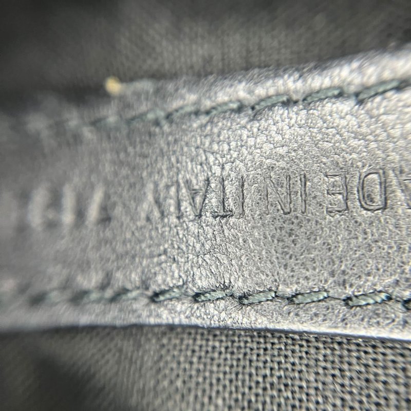 Balenciaga 鉚釘做舊斜挎小方包-3