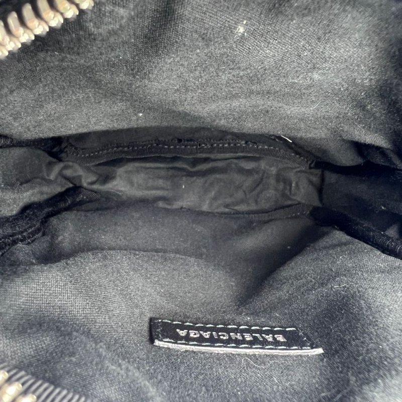Balenciaga 鉚釘做舊斜挎小方包-12
