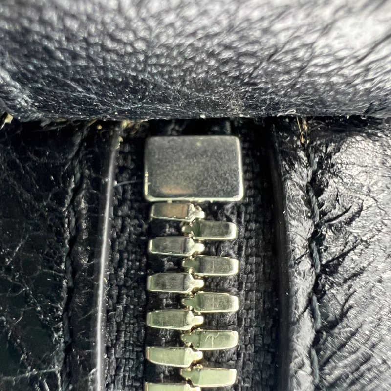 Balenciaga 鉚釘做舊斜挎小方包-13