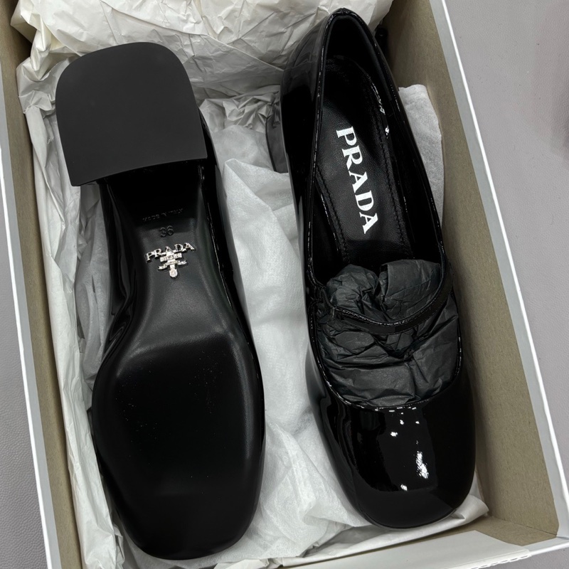 Prada黑色漆皮瑪莉珍鞋 36碼 閒置-1