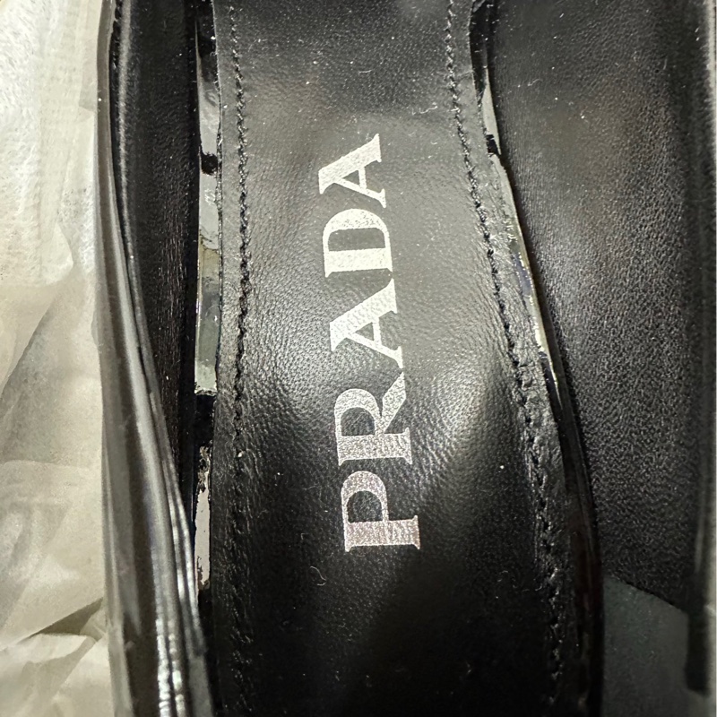 Prada黑色漆皮瑪莉珍鞋 36碼 閒置-3