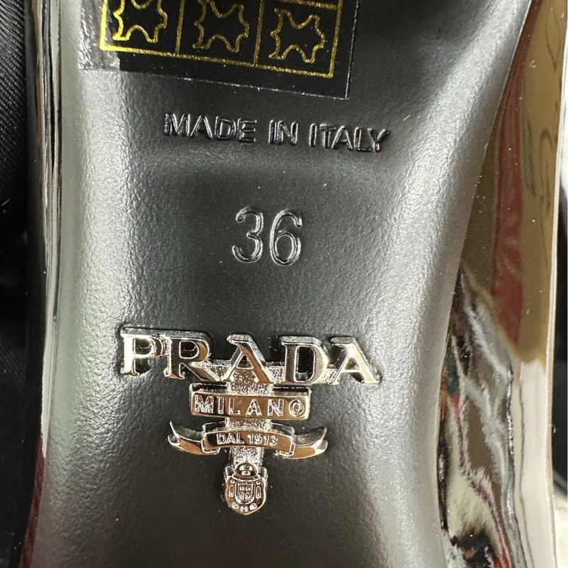 Prada黑色漆皮瑪莉珍鞋 36碼 閒置-4
