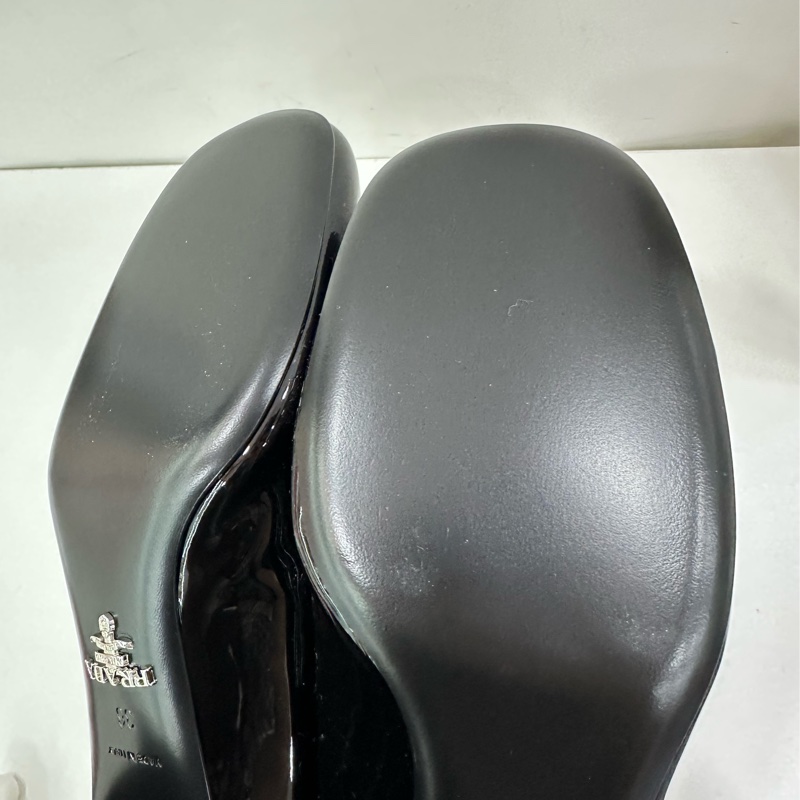 Prada黑色漆皮瑪莉珍鞋 36碼 閒置-6