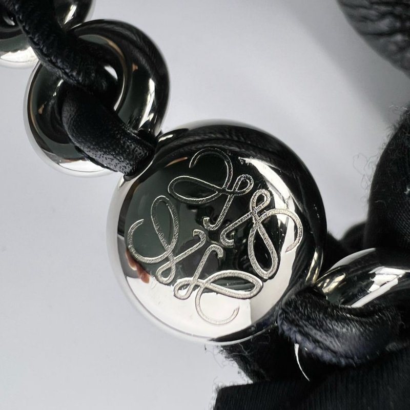 LOEWE 黑色粒面皮革手提斜挎包-17