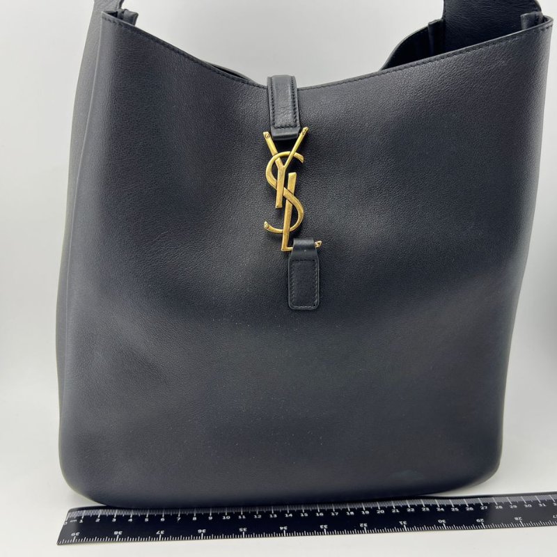 Saint Laurent 黑色粒面皮革水桶包-9