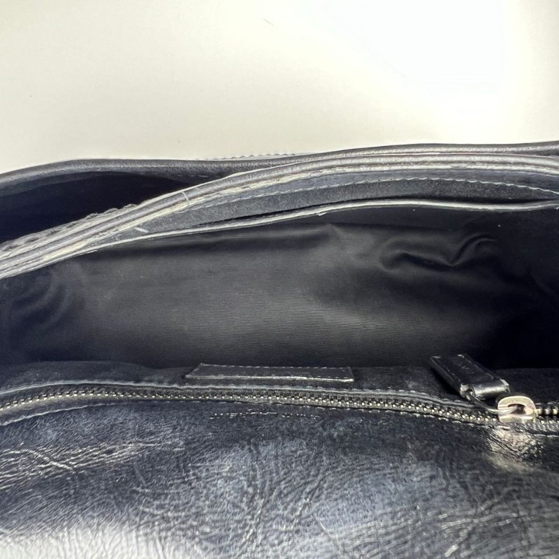 Saint Laurent Niki 油蠟皮鍊條包-14