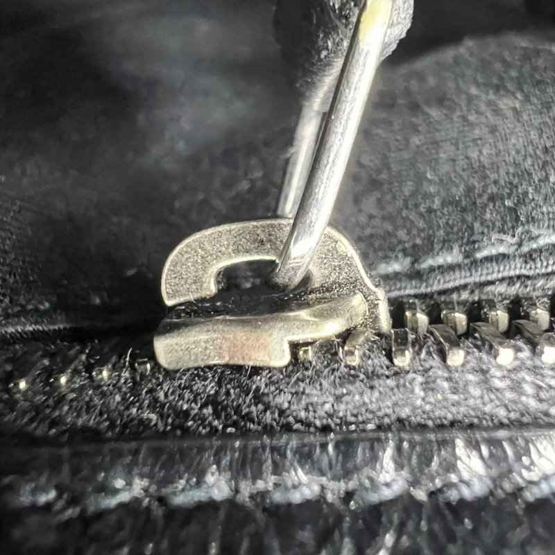 Saint Laurent Niki 油蠟皮鍊條包-17