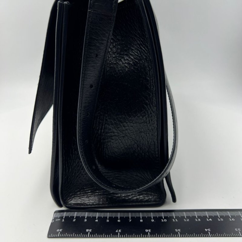 Balenciaga Hourglass 粒面皮革沙漏包-1