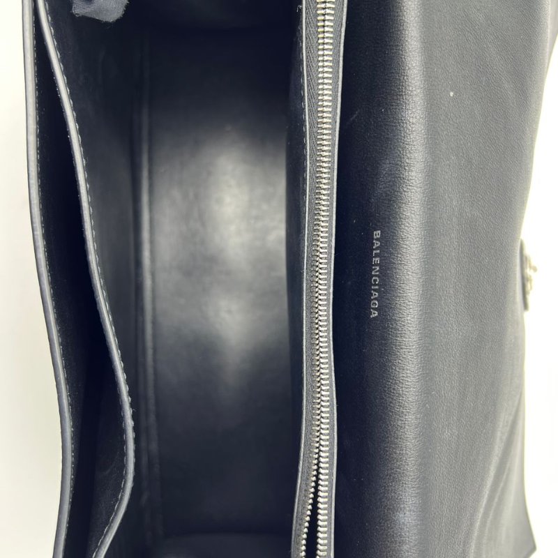 Balenciaga Hourglass 粒面皮革沙漏包-11