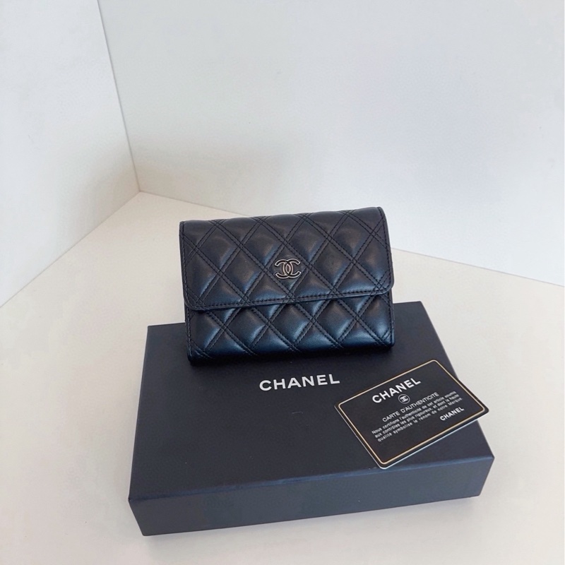 【99新🆕】Chanel黑銀琺瑯雙C翻蓋卡包 零錢包👛-0