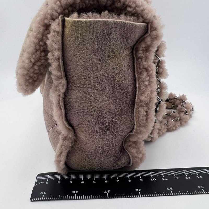 CHANEL 麂皮毛絨邊 CF 手拿包-3