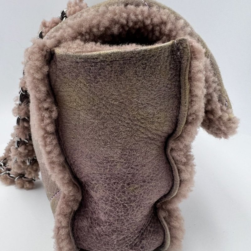 CHANEL 麂皮毛絨邊 CF 手拿包-4