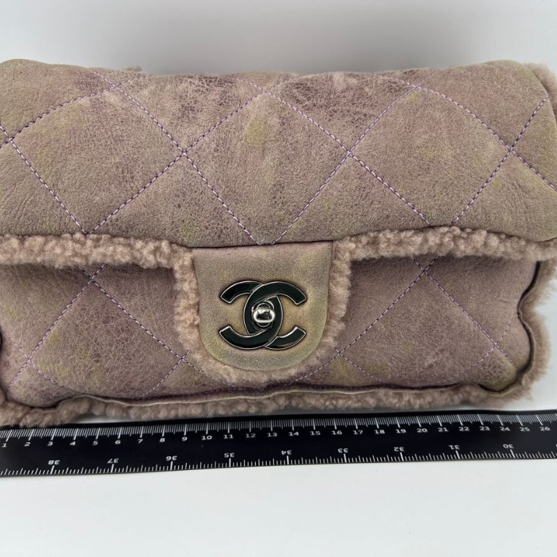 CHANEL 麂皮毛絨邊 CF 手拿包-6