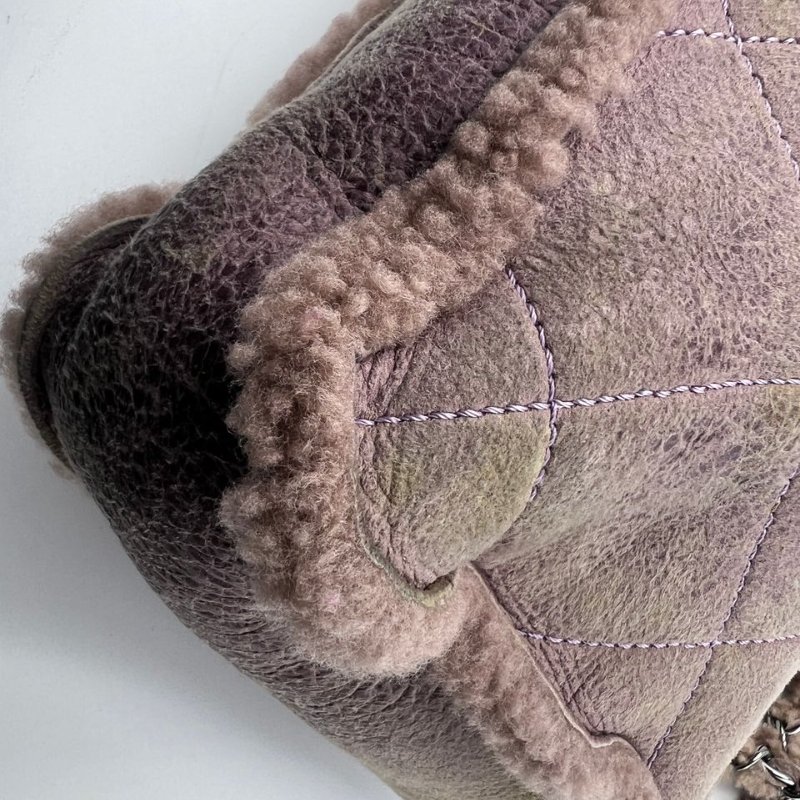 CHANEL 麂皮毛絨邊 CF 手拿包-9