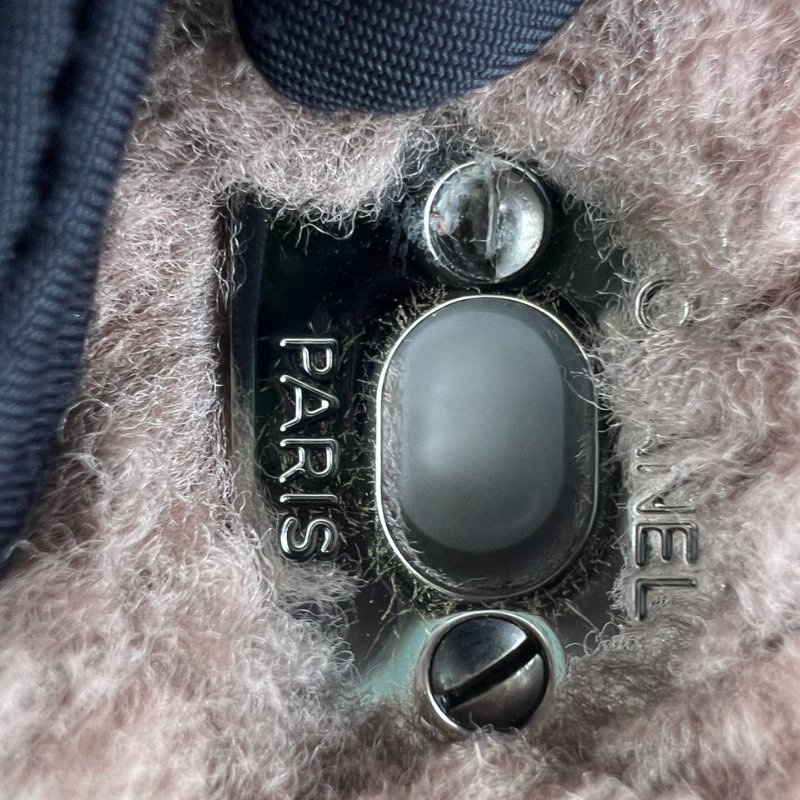 CHANEL 麂皮毛絨邊 CF 手拿包-14