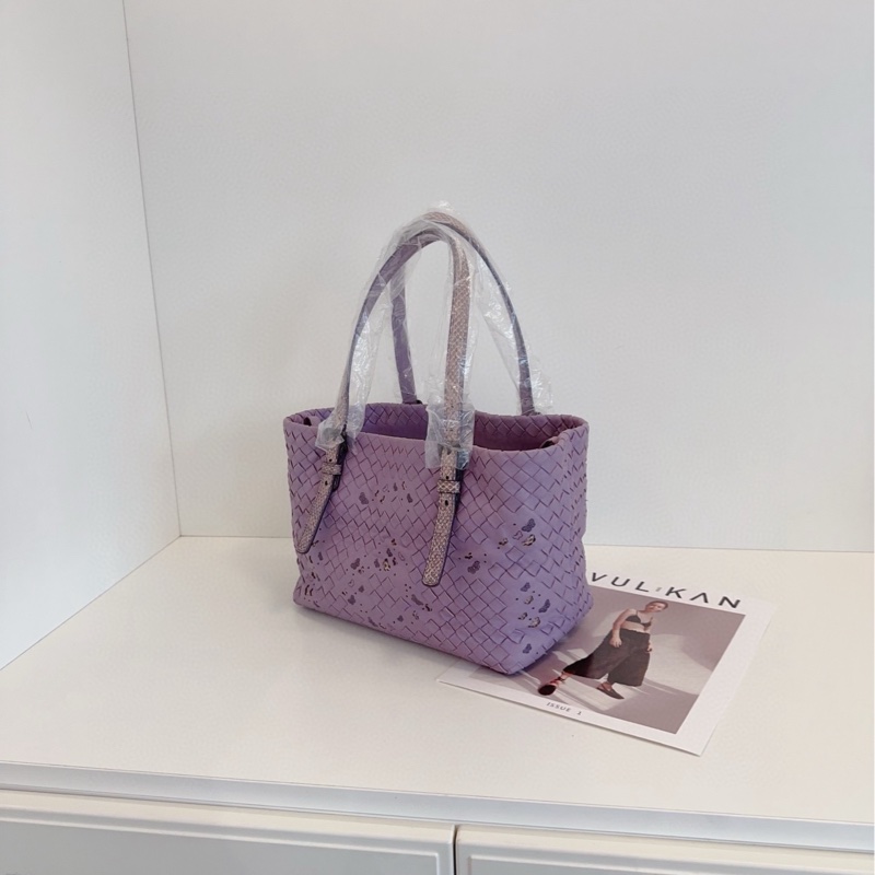 【98新🆕】BV 淺紫色💜經典編織 鏤空蝴蝶 蜥蜴壓紋手提 小托特tote-3