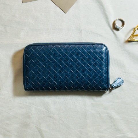 ✨近新閒置 BV bottega Veneta 質感深藍編織拉鏈8卡零錢袋長夾