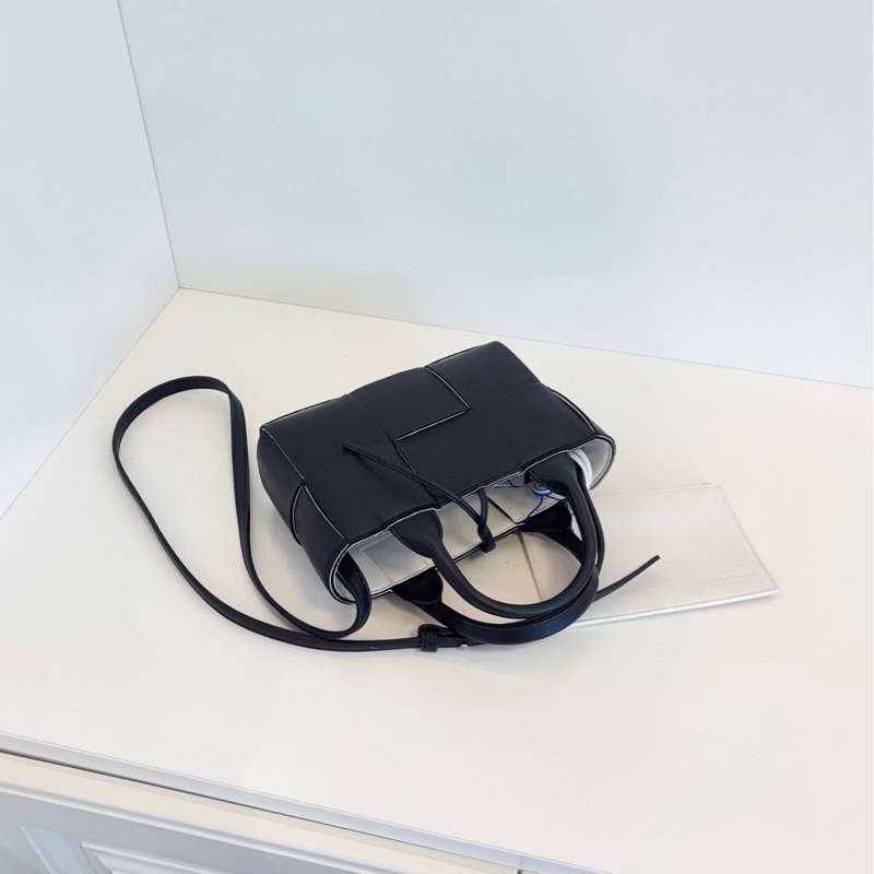 【99新🆕】BV Arco mini tote黑白熊貓🐼 手提包 斜挎包 單肩包-4