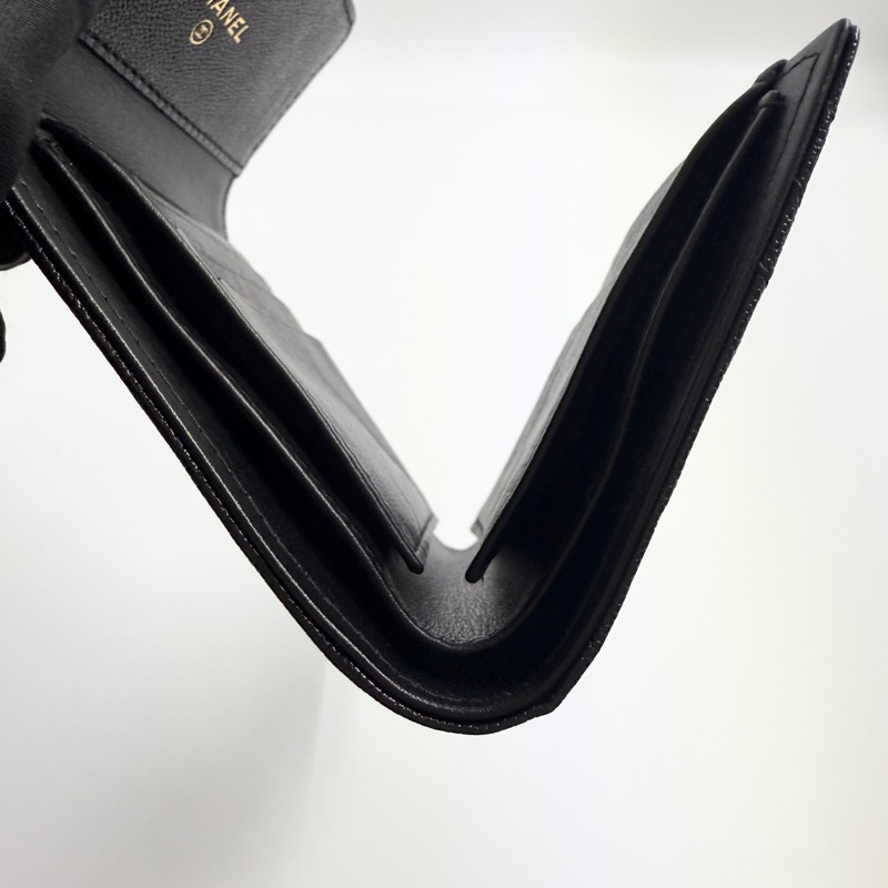 CHANEL香奈兒BOY V形紋三折短夾黑色金釦-7