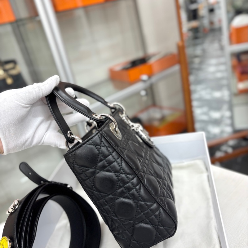 【98新】 Dior 黑銀徽章肩帶 四格戴妃 手提包單肩包斜挎包-2