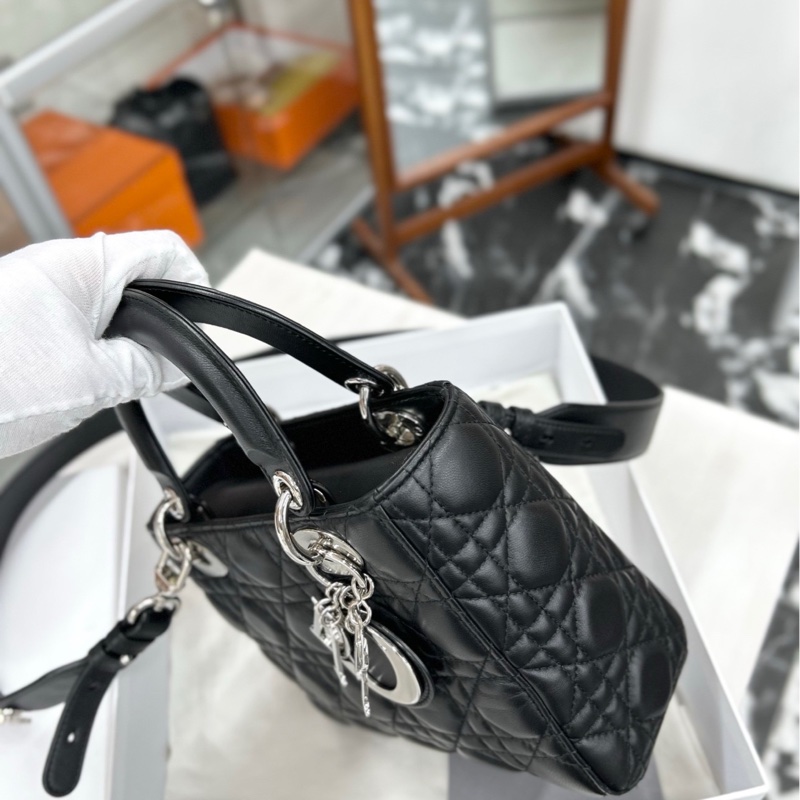 【98新】 Dior 黑銀徽章肩帶 四格戴妃 手提包單肩包斜挎包-3