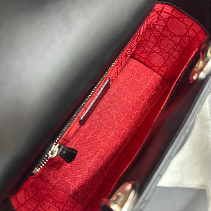 【98新】 Dior 黑銀徽章肩帶 四格戴妃 手提包單肩包斜挎包-8