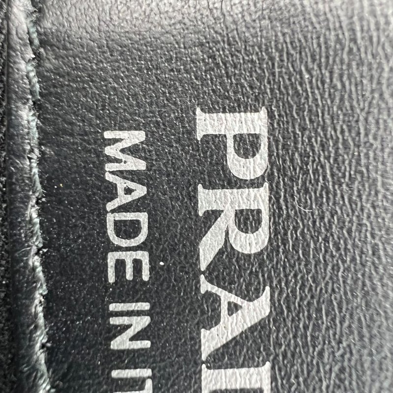 Prada Diagramme 黑色菱格皮革鍊條單肩包-6