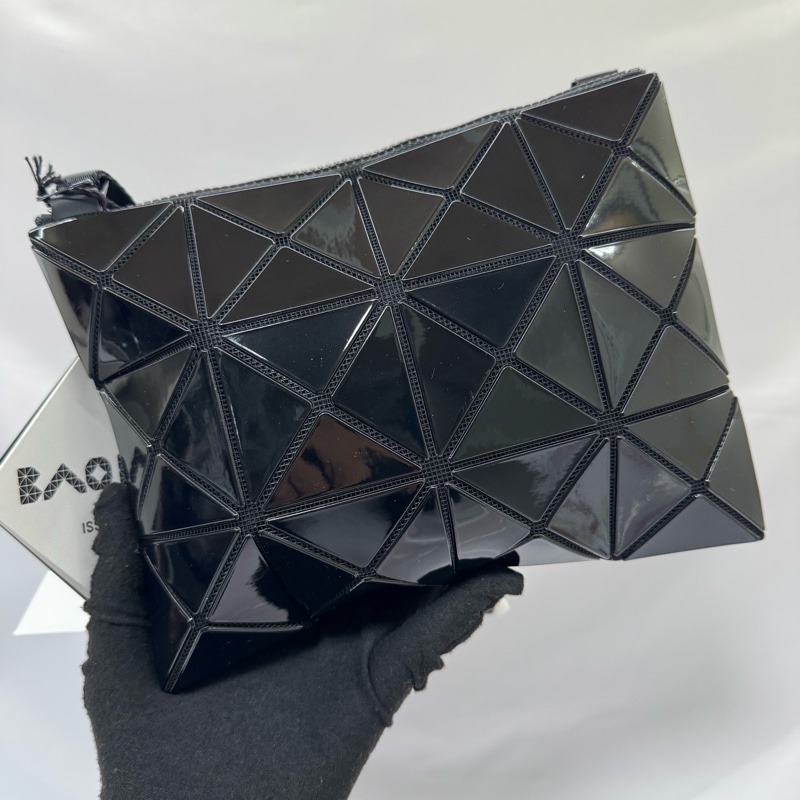 ISSEY MIYAKE  三宅一生 BAO BAO 肩背包黑色-1