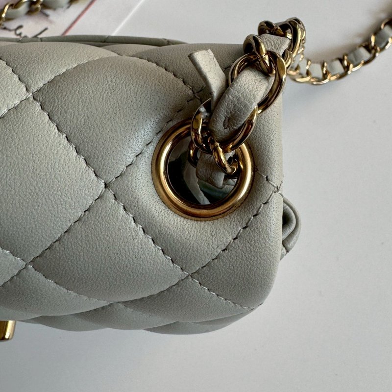 🥰99成新 閒置未用 Chanel 灰藍色金雙C小方胖-4